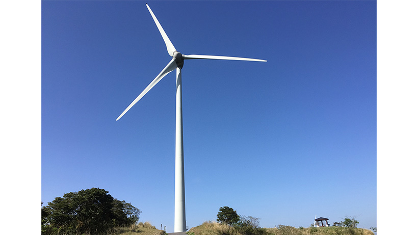 柳山ウインドファーム風力発電所の風車の画像