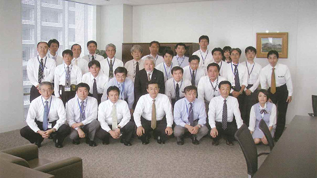 重機建設事業部の集合写真