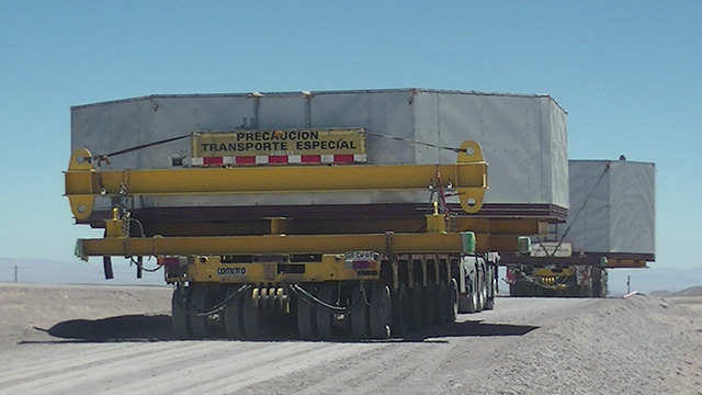 東京大学アタカマ天文台（TAO）望遠鏡プロジェクト 輸送の様子